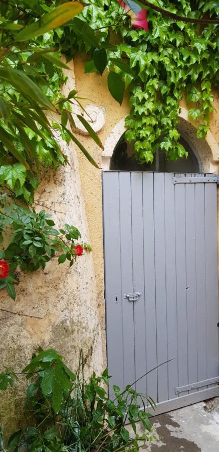 לה רוק-ד'אנטרון Jolie Maison De Ville La Petite Magnanerie מראה חיצוני תמונה